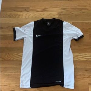 Nike Dri-Fit size L